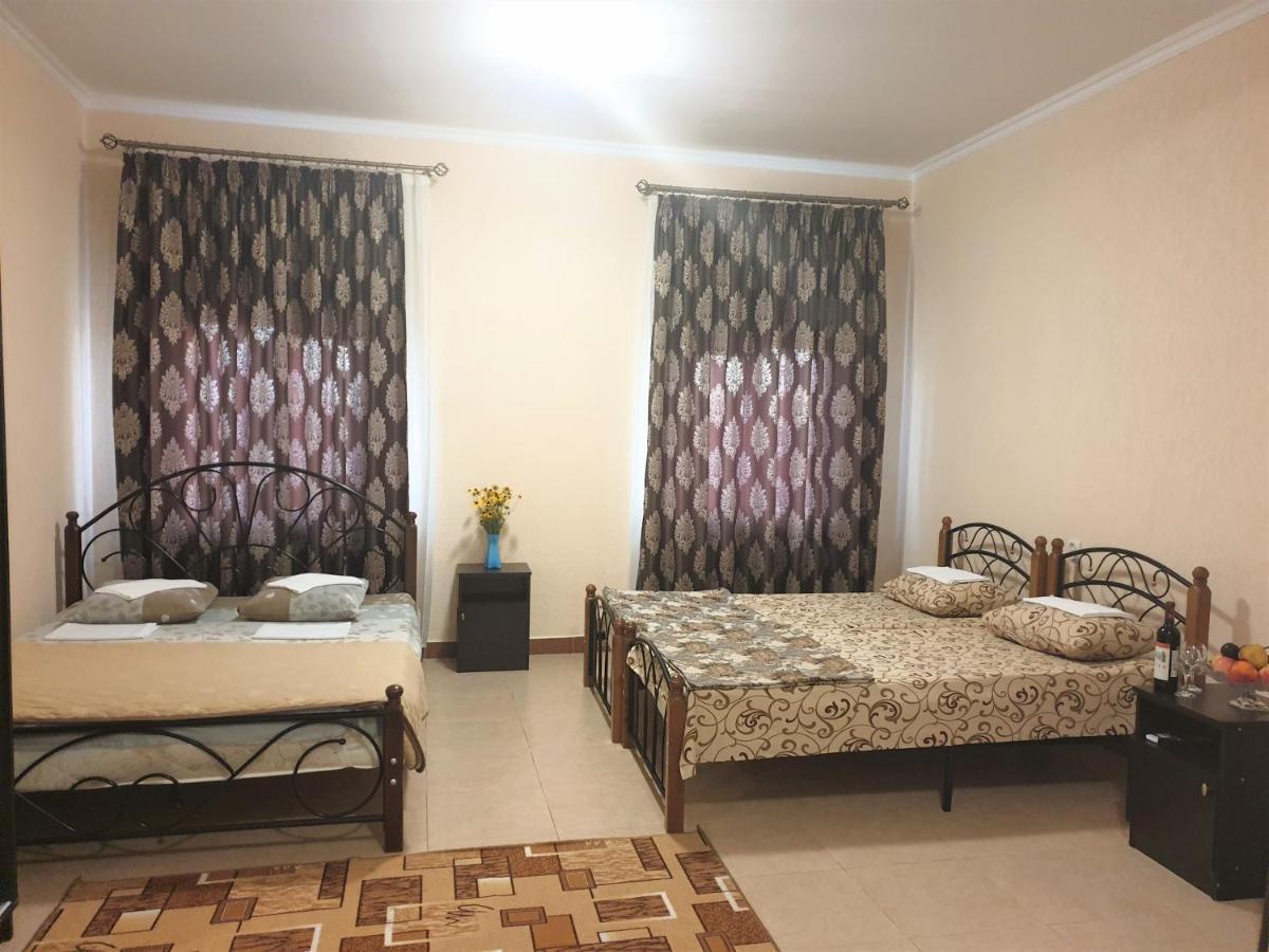 Guest House Lykhny Gagra Bagian luar foto