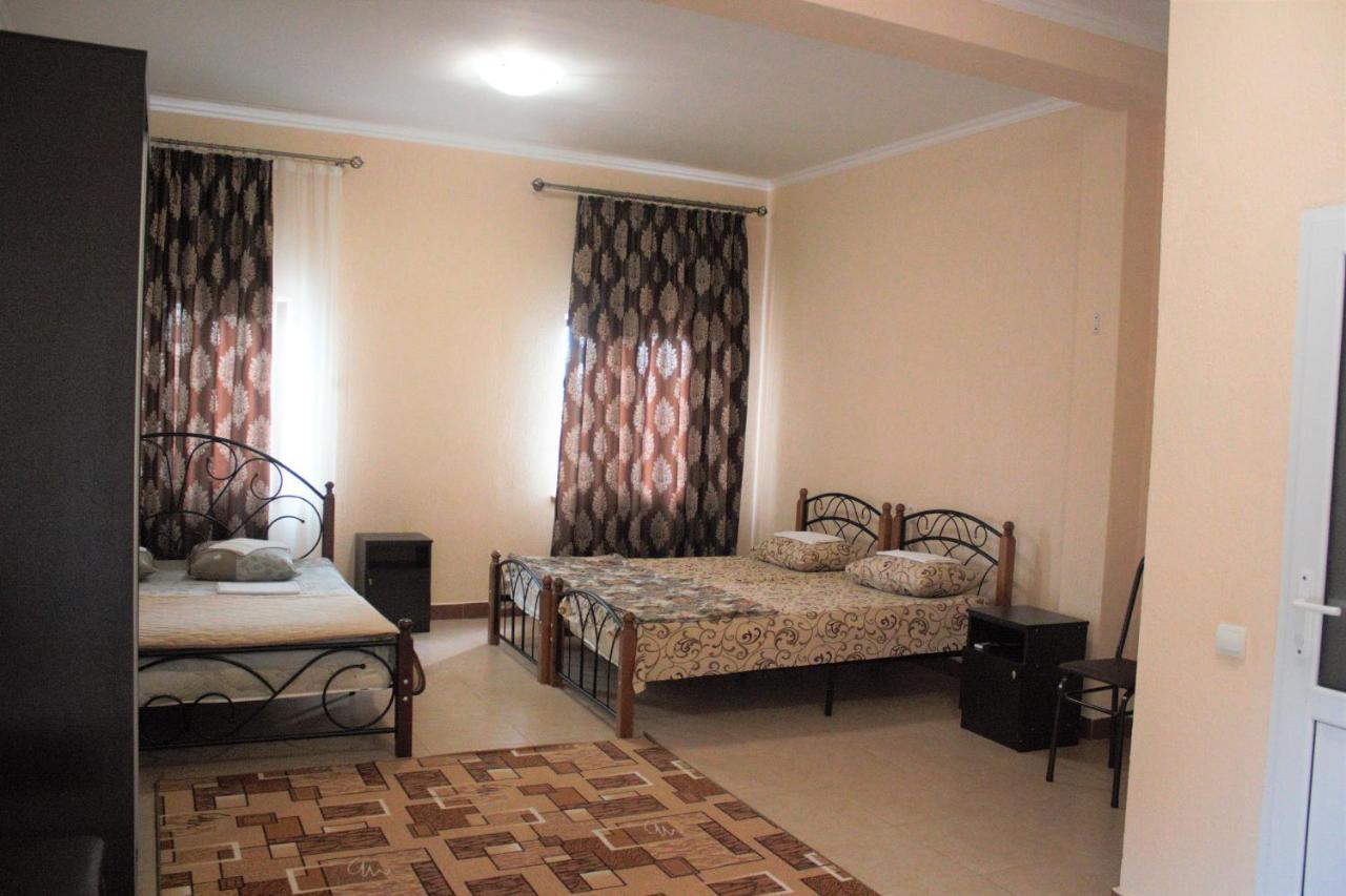 Guest House Lykhny Gagra Bagian luar foto