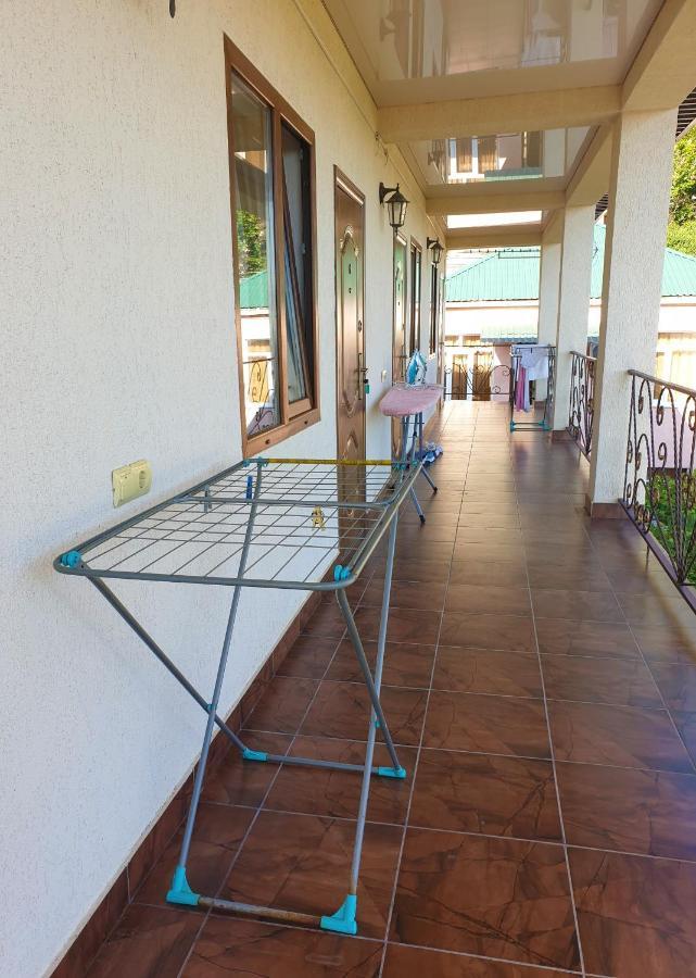 Guest House Lykhny Gagra Bagian luar foto