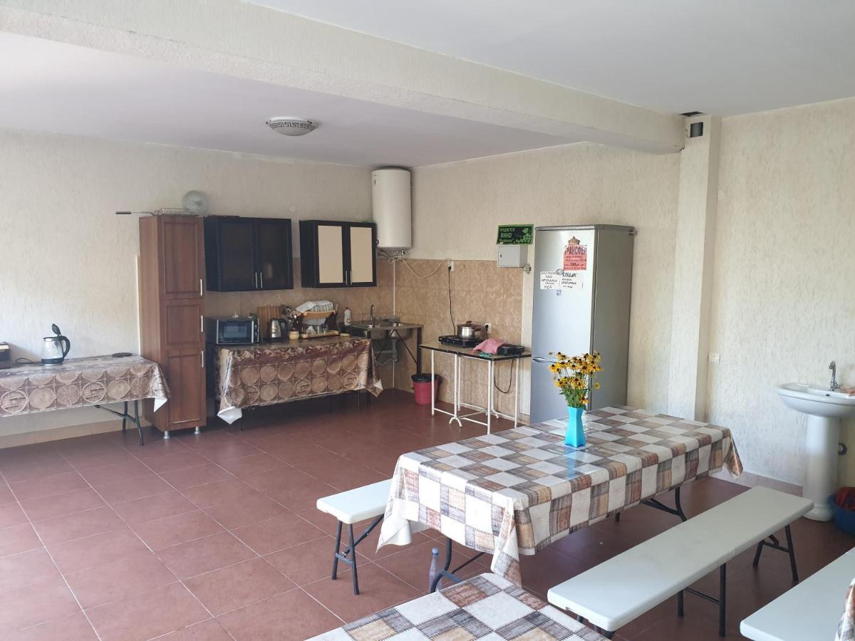 Guest House Lykhny Gagra Bagian luar foto