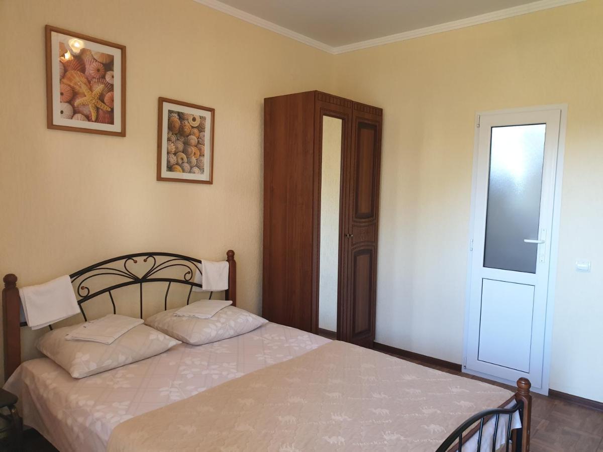 Guest House Lykhny Gagra Bagian luar foto